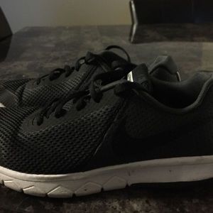 Women's 6.5 Nike Shoes